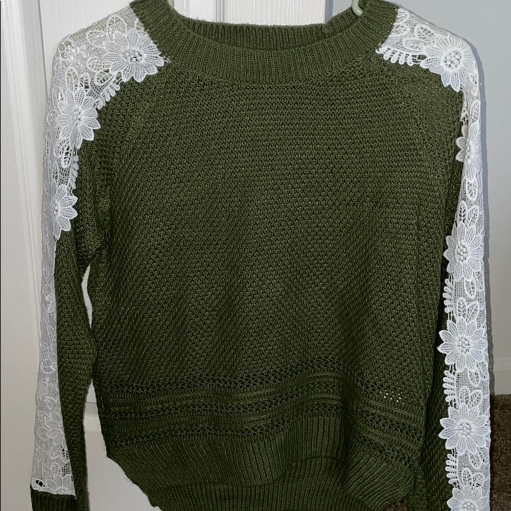 Listicle Green Sweater